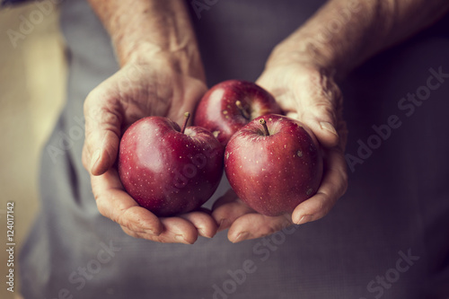 Domestic apples