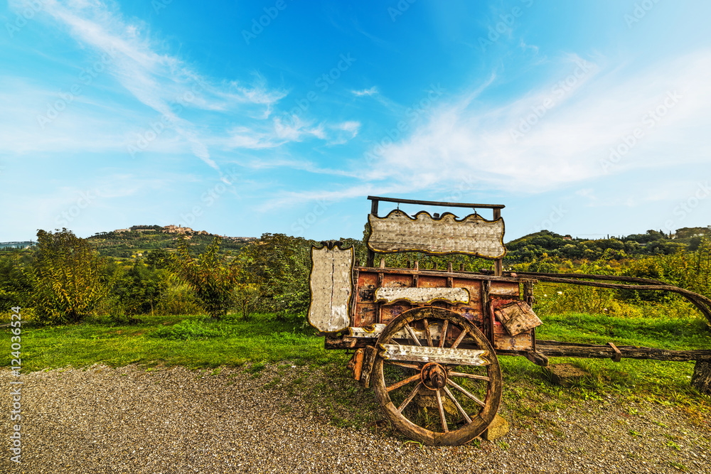 old wooden cart in Tuscany