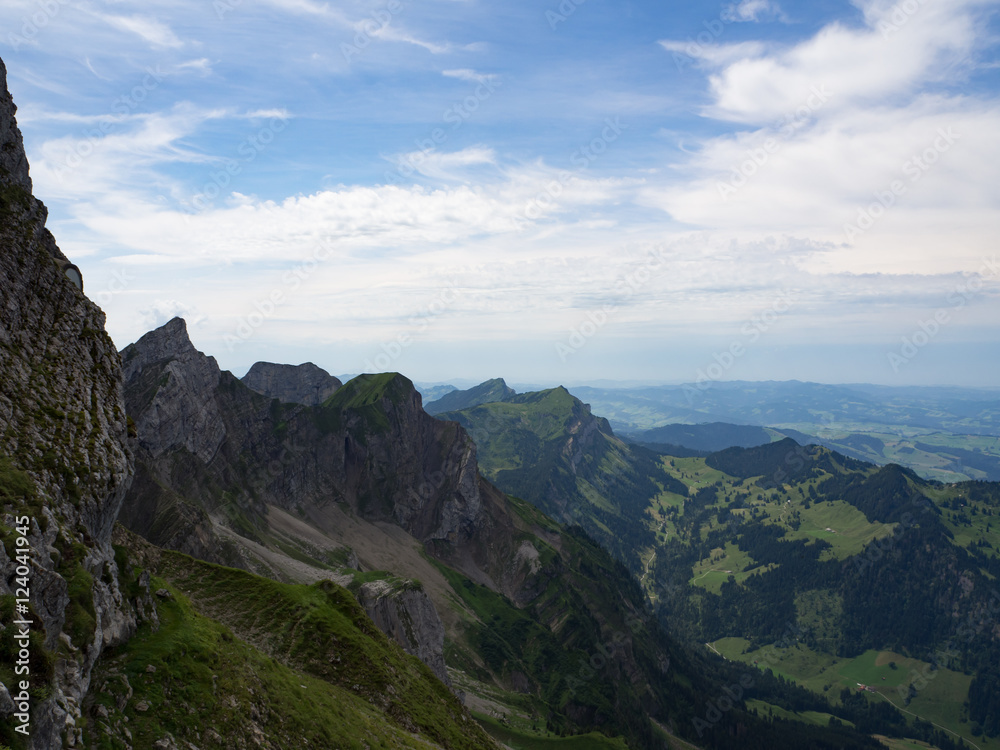 Fototapeta premium vistas de las montañas desde el monte Pilatus de Lucerna , Suiza en el verano de 2016OLYMPUS DIGITAL CAMERA