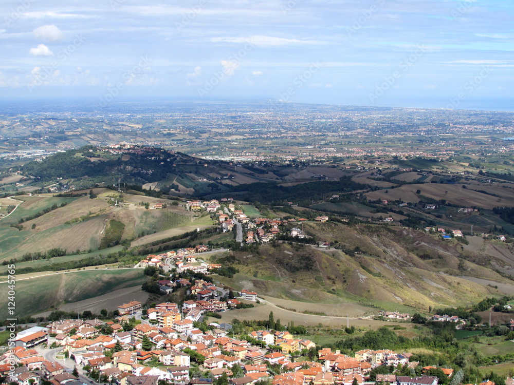 Vista di San Marino dall'alto - verso Rimini