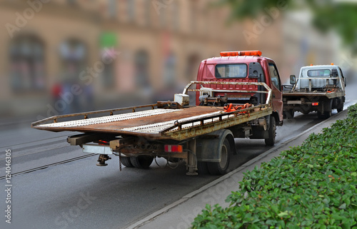 Tow truck with  empty platform