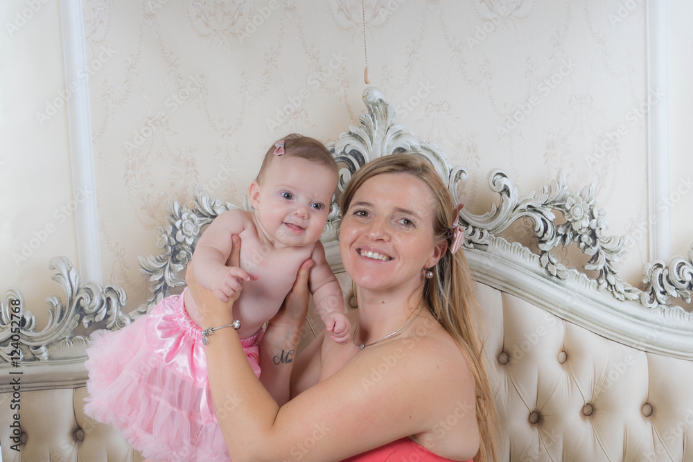 Naklejka premium jolie maman et sa petite fille