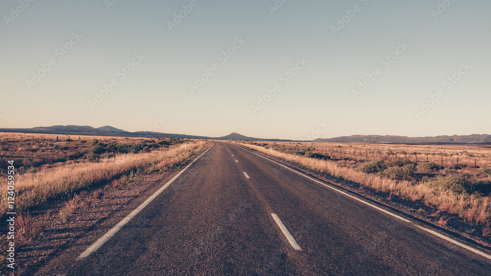 Fototapeta premium Outback Straße in den Flinders Ranges, South Australia