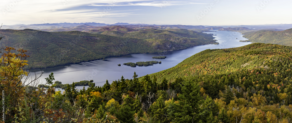 Naklejka premium Lake George Autumn Panorama from Black Mountain