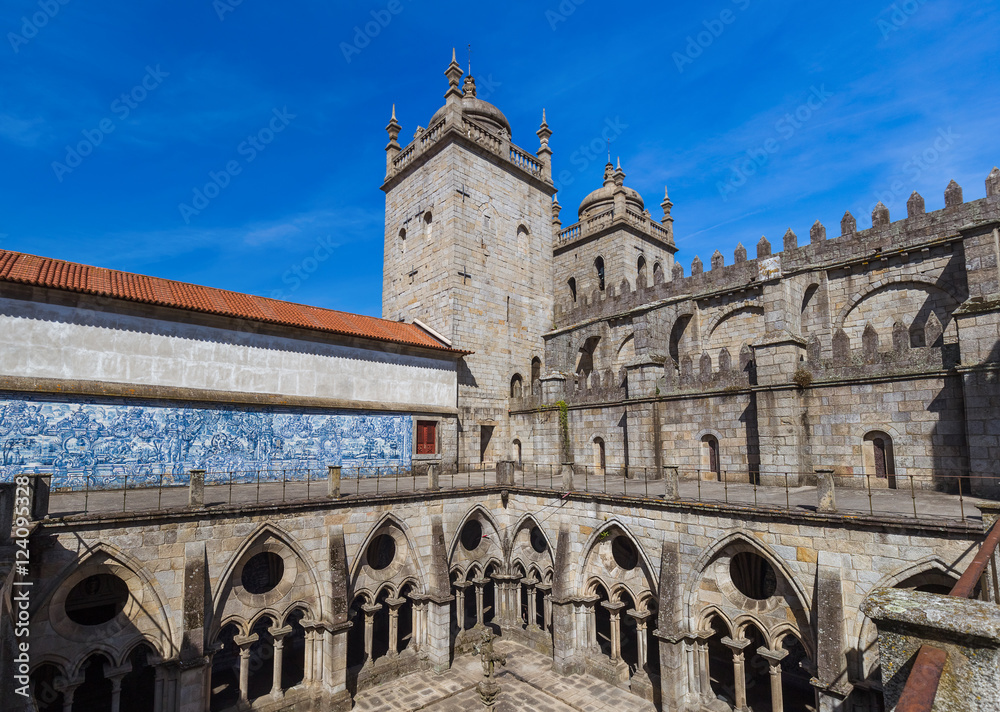 Cathedral in Porto old town - Portugal