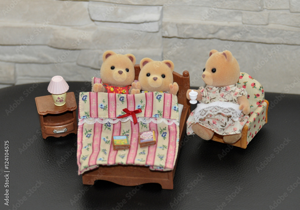 Gute Nacht Geschichten, Teddybär Familie Stock-Foto | Adobe Stock