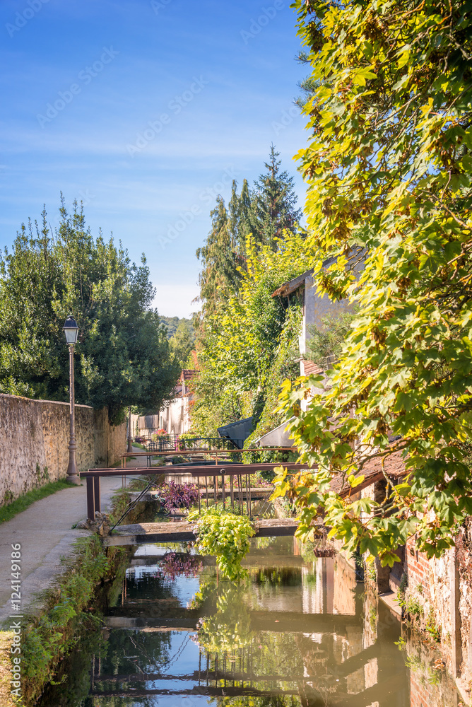 Fototapeta premium Promenade des Petits Ponts (small bridges promenade), in Chevreuse, France