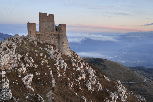 Castello di Rocca Calascio al tramonto © Lorenzo Costumato