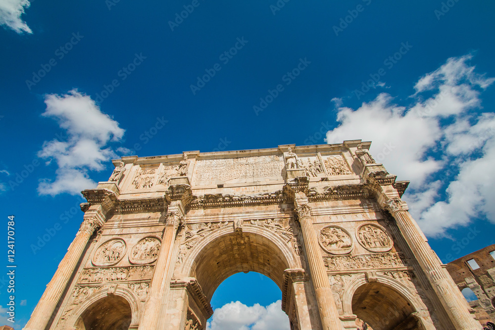 Obraz premium Spectacular Arch of Roman emperor Constantine, located between Colosseum and Forum Romanum, Rome, Lazio, Italy 