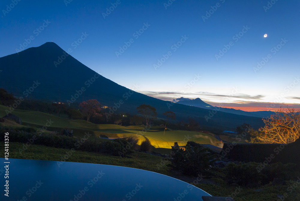 Naklejka premium Sand bunkers at the beautiful golf, volcano Guatemala