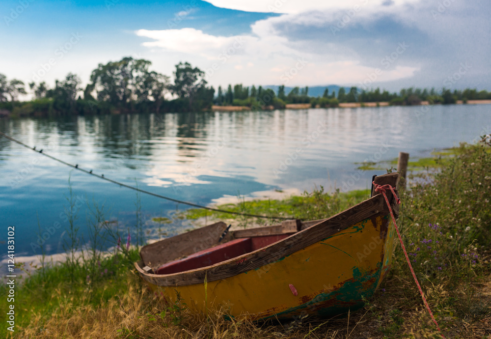 Obraz premium Old boat in Delta del Ebro