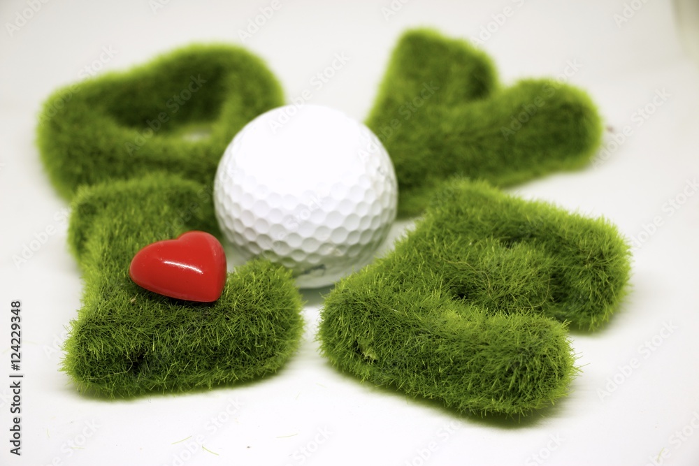 Naklejka premium Golf ball with grass love letter idea for golf lover
