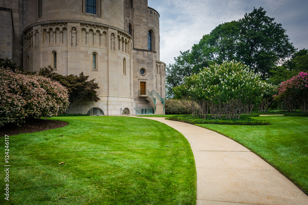 Walkway and the exterior of the Basilica of the National Shrine