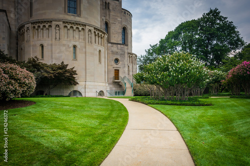 Walkway and the exterior of the Basilica of the National Shrine