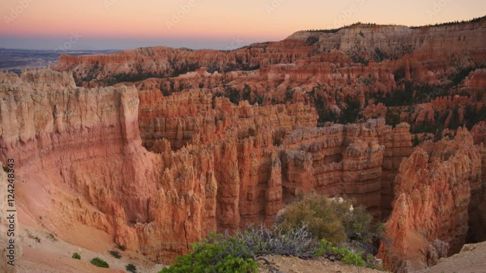 Wide pan of Bryce Canyon National Park Wide pan of Bryce Canyon National Park