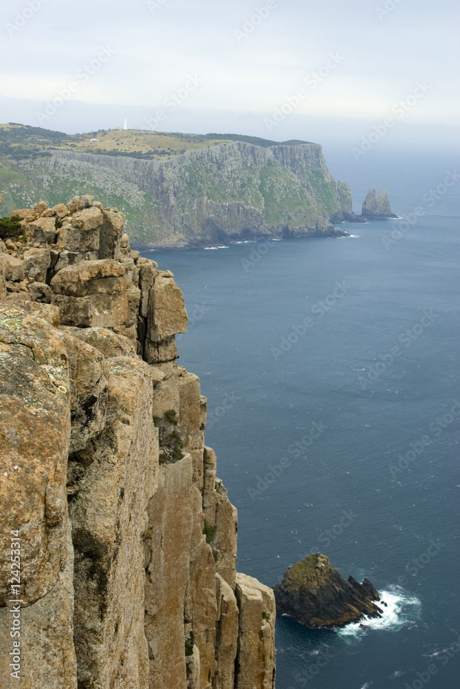 Naklejka premium cape pillar vertical cliffs