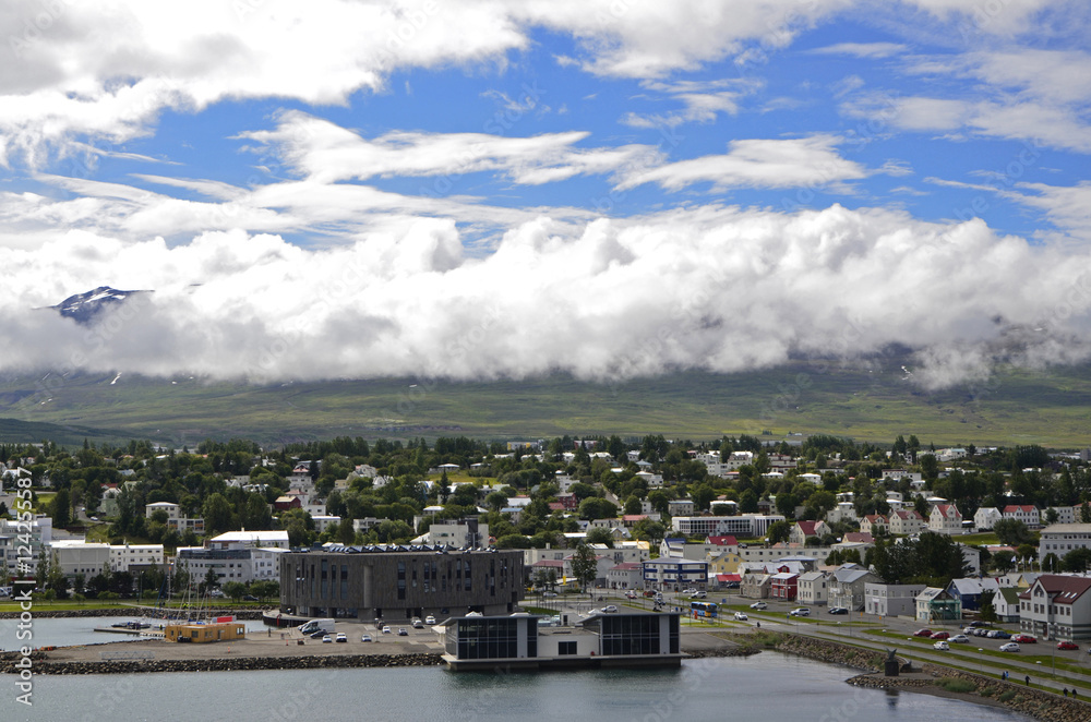 Stadtansicht mit Hafen und Konferenz-Center, Akureyri, Island