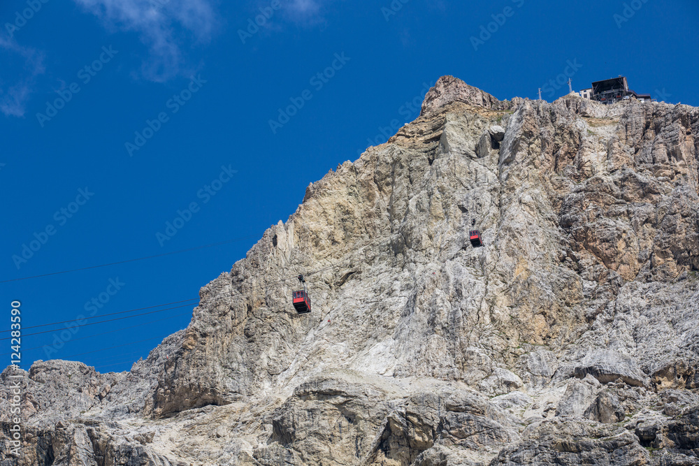 Gipfel, Bergstation, Seilbahn, Kleiner Lagazuoi; Dolomiten Sommer Gipfel, Bergstation, Seilbahn, Kleiner Lagazuoi; Dolomiten Sommer