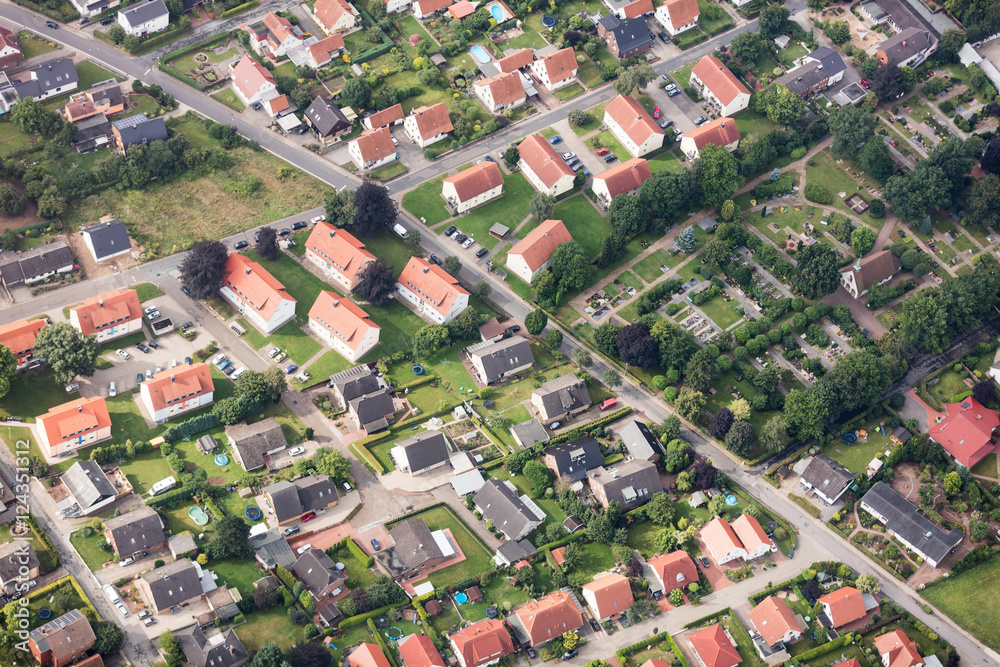 Siedlung mit Häusern in einer Kleinstadt