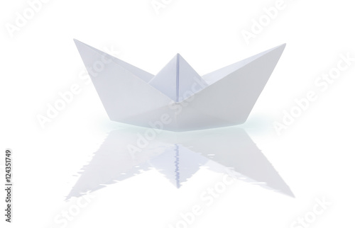 Fototapeta Naklejka Na Ścianę i Meble -  Origami paper ship