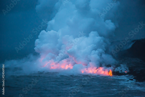 Lava vom Kilauea trifft aufs Meer auf Hawaii