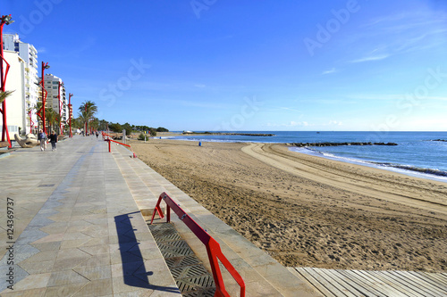 pueblo de Vinaros edificios al lado derl mar en castellon de la plana valencia españa photo