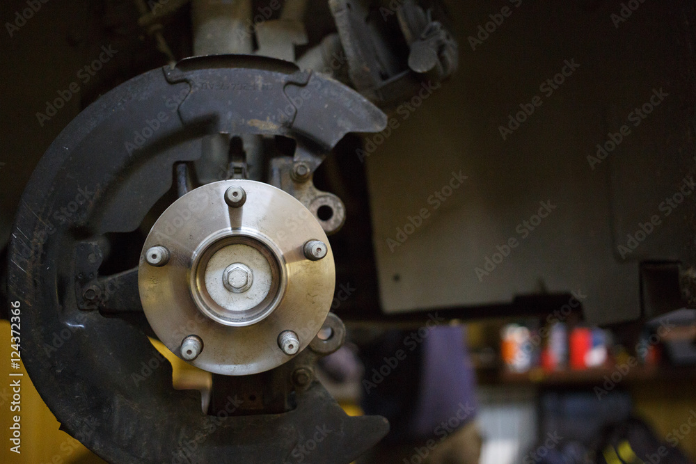 Braking system of machine in service station Braking system of machine in service station