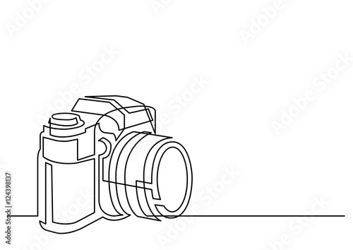 continuous line drawing of professional photo camera