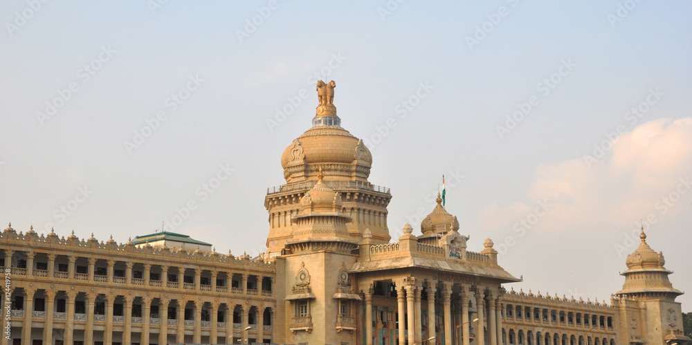 Obraz premium Vidhana Soudha located in Bengaluru or Bangalore is a landmark architecture building. Located in Bangalore, India, it serves as the state legislature government building of Karnataka.