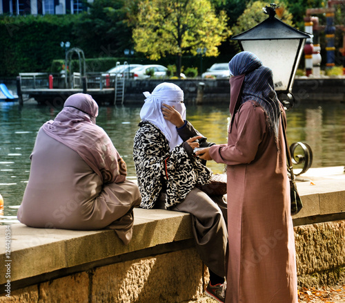 Bild auf Leinwand Burka in Zell am See