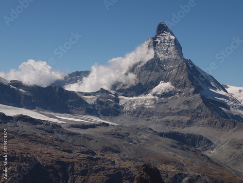 Matterhorn mit Wolke