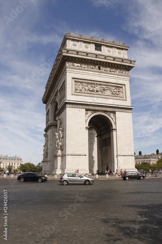 Arc de Triomphe à Paris  © Atlantis