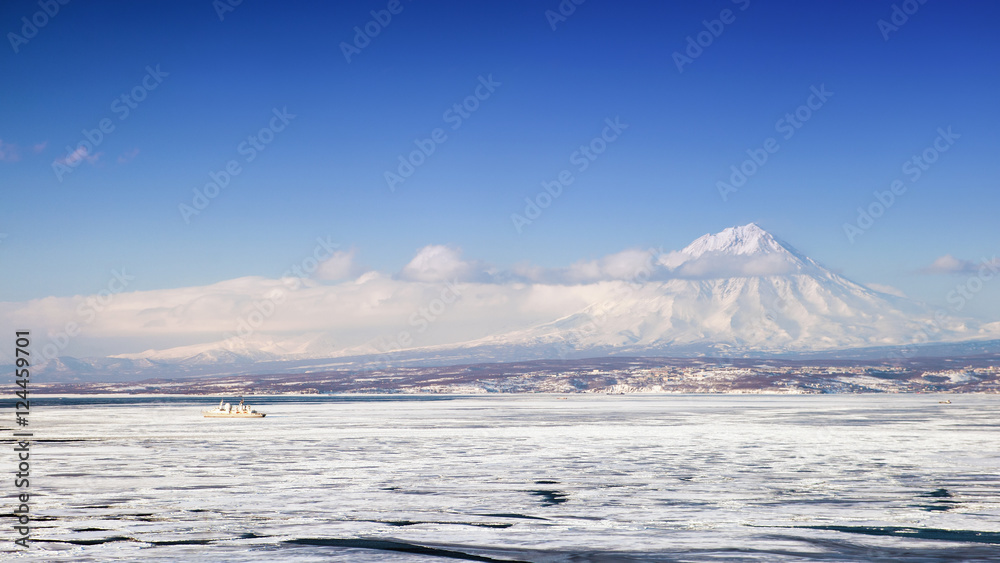 Volcanoes of Kamchatka in 4K 16x9