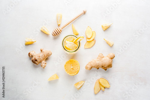 Fotografia, Obraz Ginger-lemon drink in a bottle with a straw
