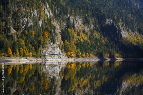 Fototapeta Naklejka Na Ścianę i Meble -  Beautiful reflection in an alpine lake in the Austrian alps