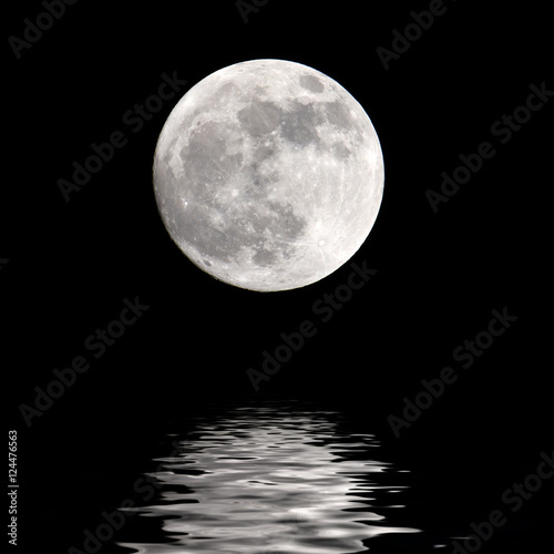 Full moon nigth © thawats