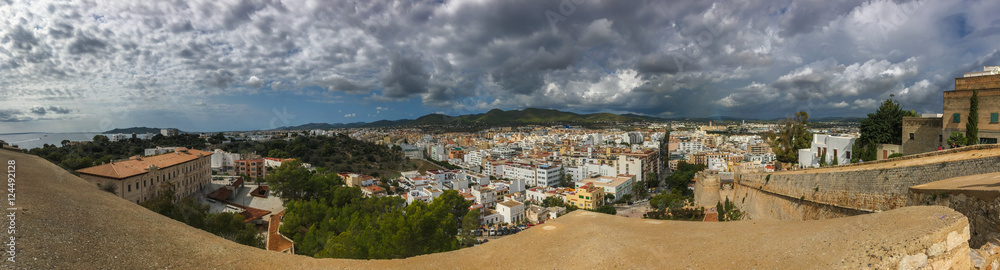 Blick über Ibiza Stadt