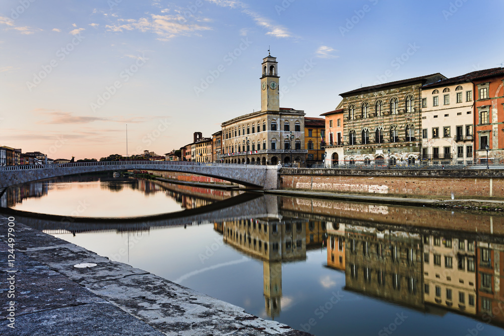 Pisa Arno riverside reflect - obrazy, fototapety, plakaty 