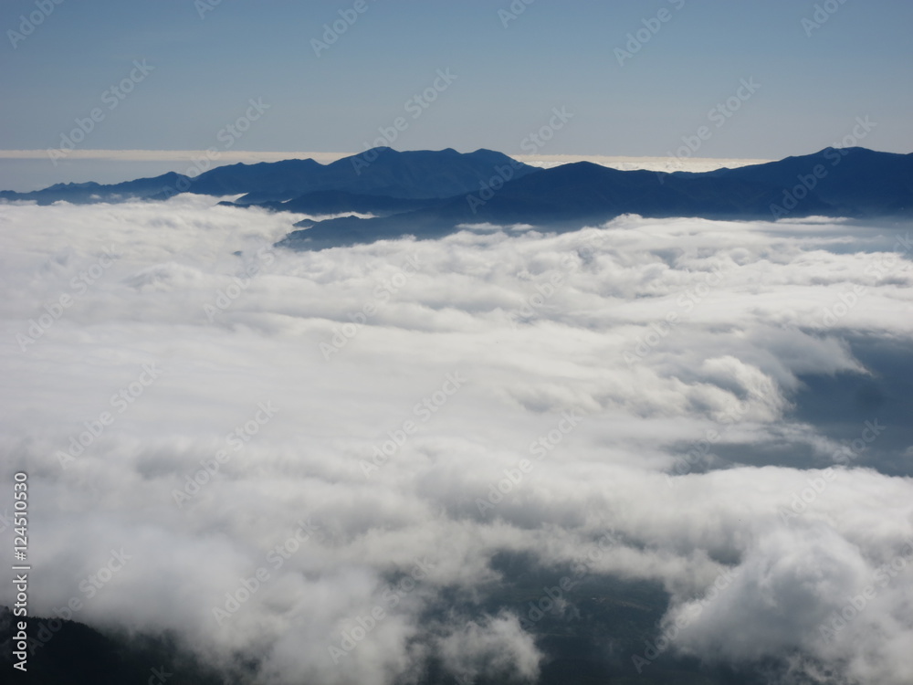 山と雲海 山と雲海