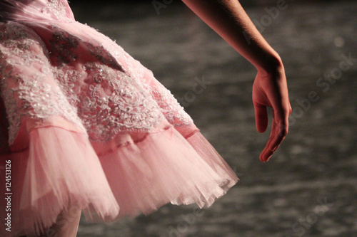 Fotografia Close-up of a ballerina waiting behind stage to perform