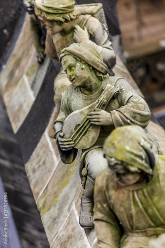 Statues of decorative and fantasy figures on the buttresses of S