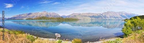 Lake Wakatipu - inland lake (finger lake) in the South Island of New Zealand.