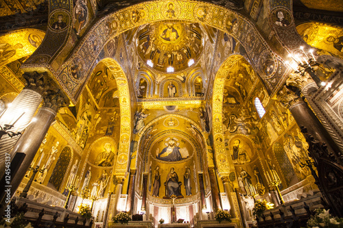 Fotografi Interior of the Capella Palatina Chapel inside the Palazzo dei Normanni in Paler