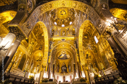 Interior of the Capella Palatina Chapel inside the Palazzo dei Normanni in Palermo  Sicily  Italy  Europe