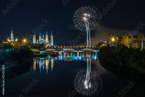 fuegos artificiales fiestas pilar