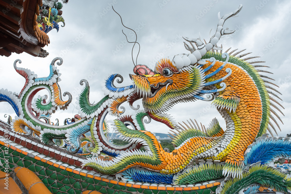 Fototapeta premium Dragon statue at Guandu Temple in Taipei, Taiwan