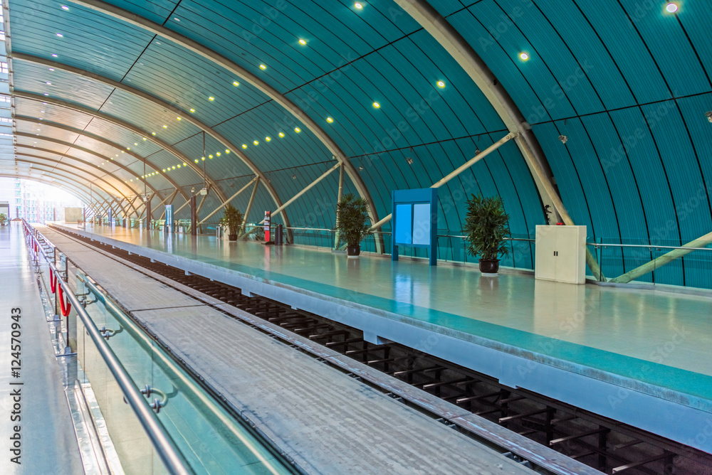 Obraz premium Empty Railroad Platform in Shanghai,China.