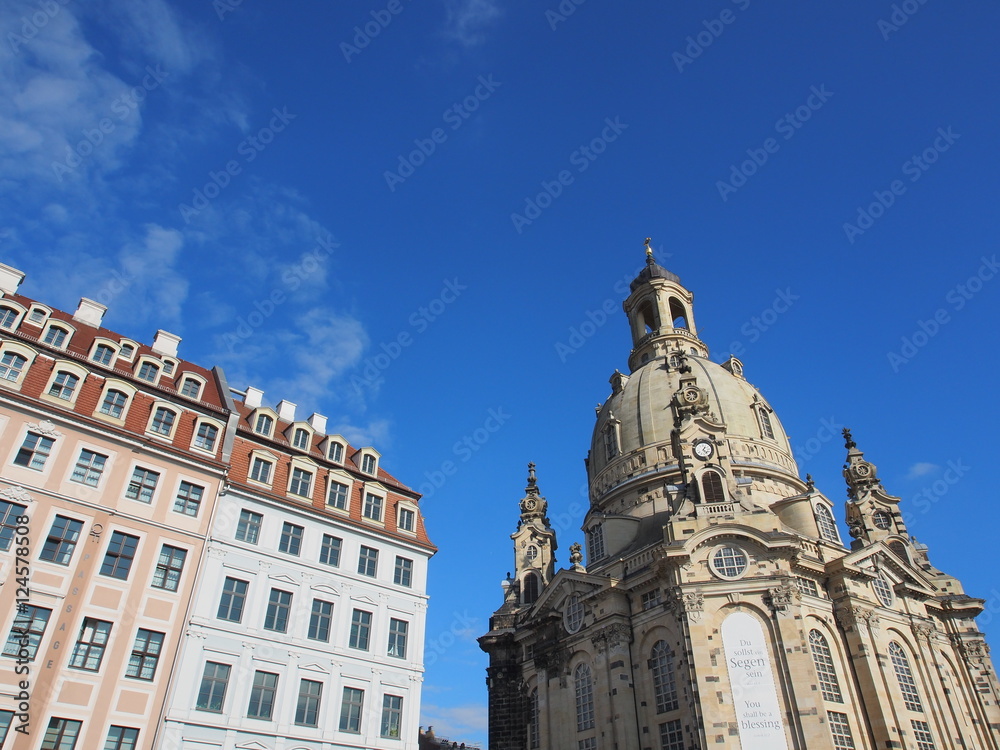 Rekonstruierte Altstadt Dresden: Frauenkirche und Fassaden am Neumarkt