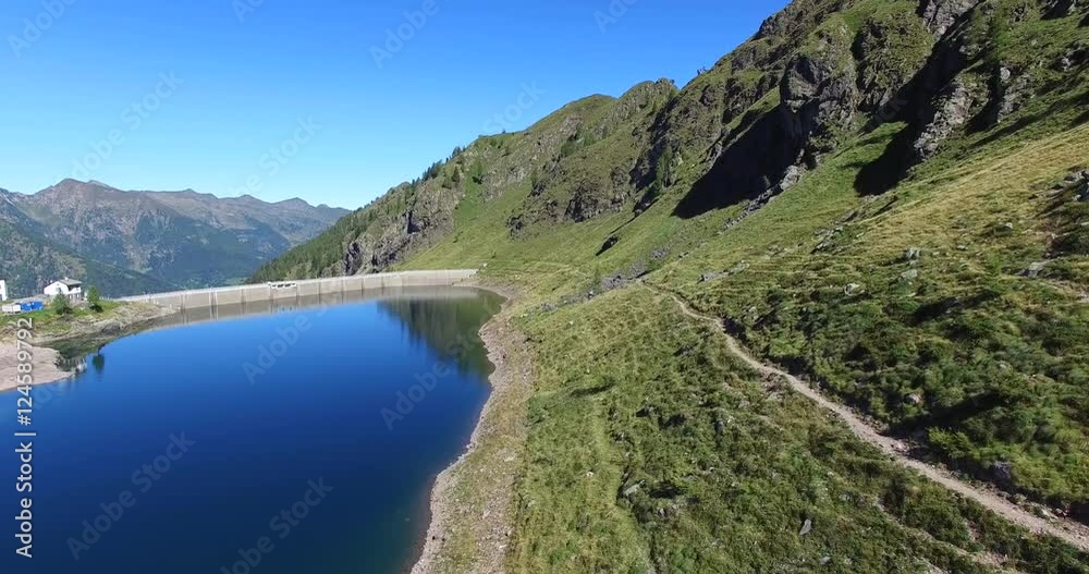 Valgerola - Diga di Pescegallo - Sentieri e laghi in Valtellina Valgerola - Diga di Pescegallo - Sentieri e laghi in Valtellina