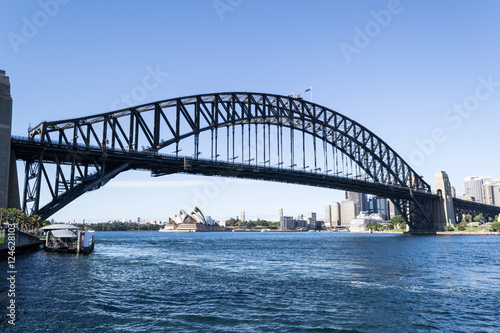 Iconic Sydney Harbour bridge © rmbarricarte